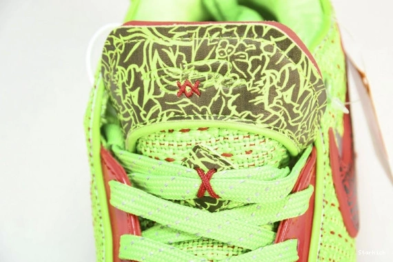 Stocking Stuffer  LeBron 20  FJ4955-300 Nike 0318